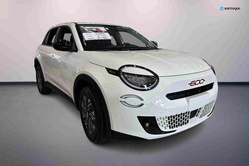 Novo Fiat 600E Red 114 kW (156 HP) 2025 Branco SUV