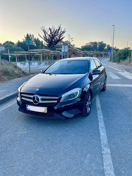 Usado 2013 Mercedes A180 Sedan | € 11.500 - Imagem 1/4