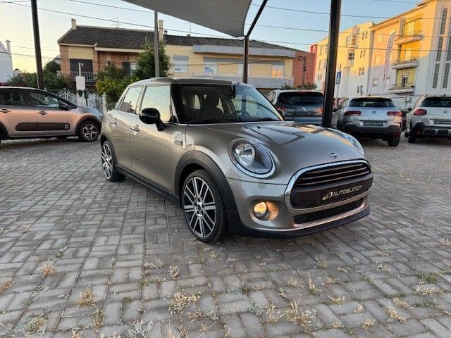 Cinzento Usado 2019 Mini ONE Citadino | € 18.900 (Preço justo) - Imagem 1/4