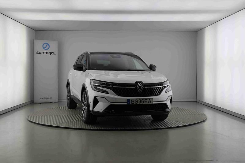 Branco Usado 2023 Renault R25 Sedan | € 32.990 - Imagem 1/4