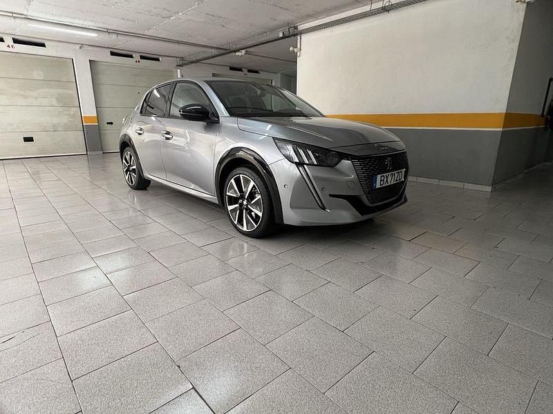 Usado 2021 Peugeot e-208 GT Citadino | € 19.650 (Preço justo) - Imagem 1/4