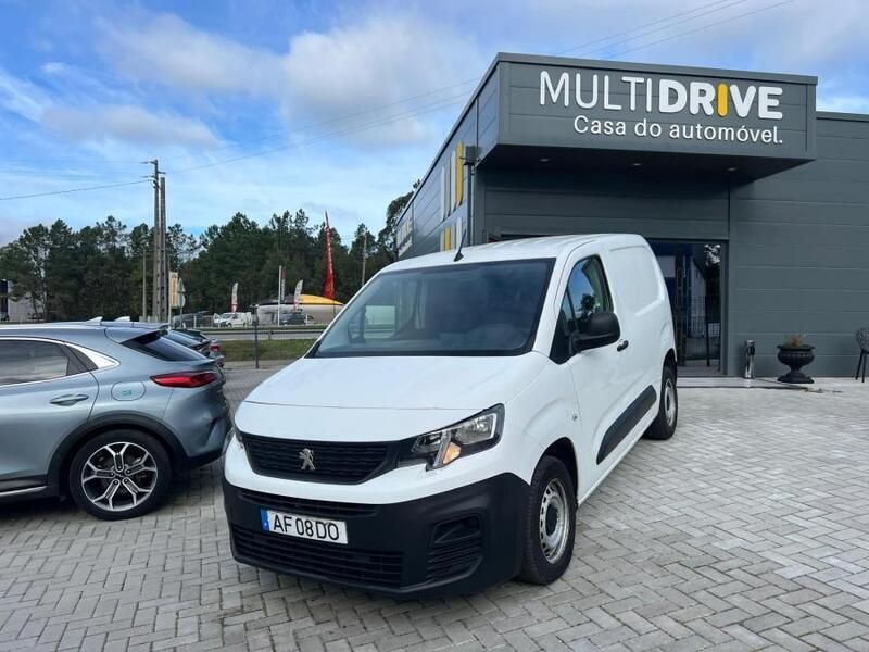 Branco Usado 2021 Peugeot Partner Monovolume | € 13.000 (Preço justo) - Imagem 1/4