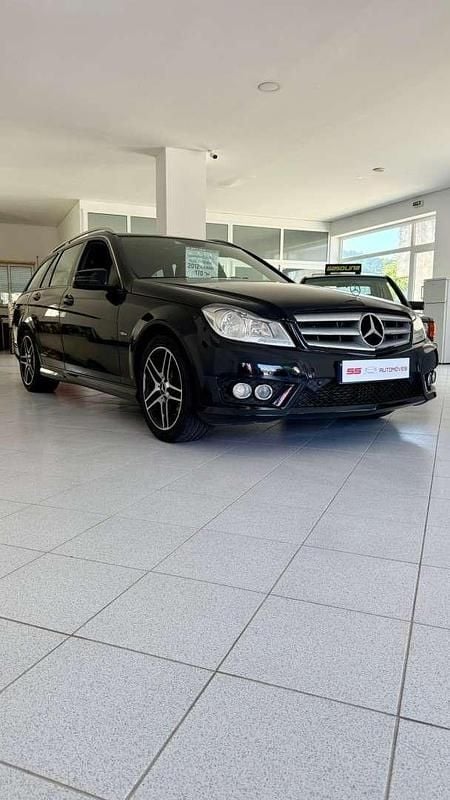 Usado Mercedes 220 170 HP (125 kW) 2012 Preto