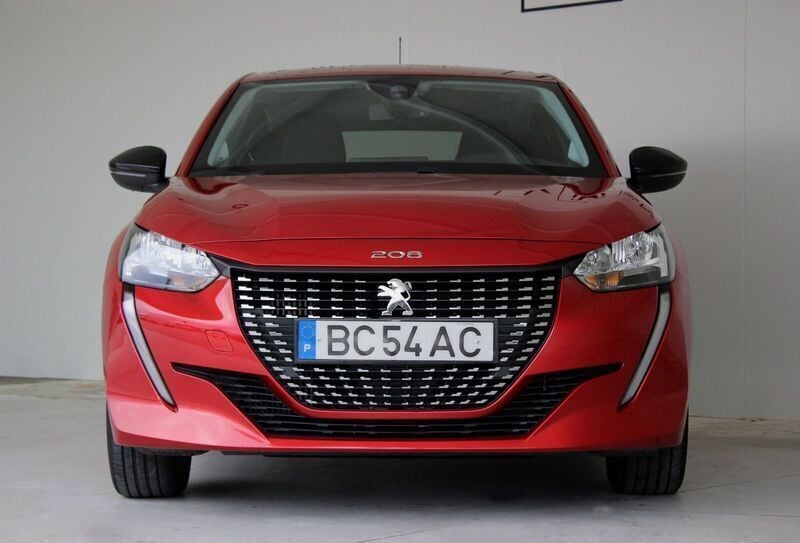 Vermelho Usado 2023 Peugeot 208 Allure Citadino | € 16.900 (Preço justo) - Imagem 1/4