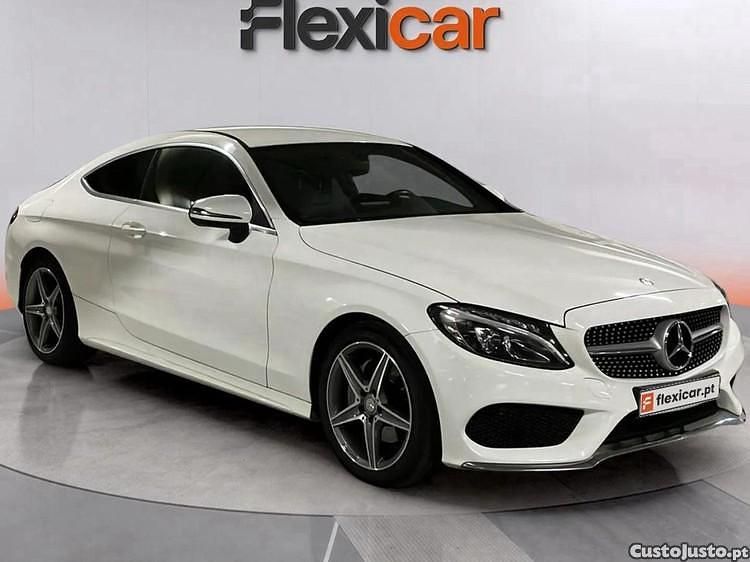 Usado Mercedes C220 AMG line 170 HP (125 kW) 2016 Branco Coupé