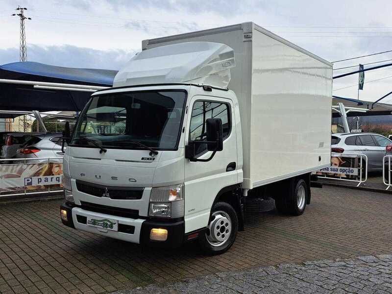 Branco Usado 2019 Mitsubishi Canter Carrinha | € 29.990 (Preço justo) - Imagem 1/4