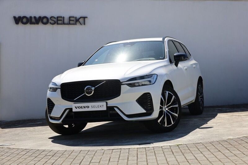 Usado Volvo XC60 Plus 197 HP (144 kW) 2023 Branco SUV