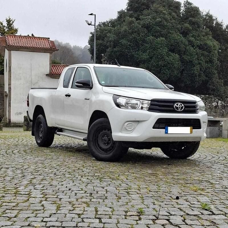 Usado Toyota HiLux 150 HP (110 kW) 2016 Branco Pickup