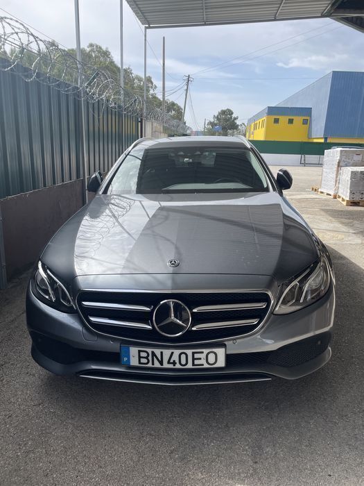 Usado 2020 Mercedes E300 Sedan | € 31.365 - Imagem 1/4