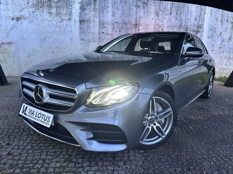 Cinza Usado 2018 Mercedes E350 AMG Sedan | € 29.900 - Imagem 1/4