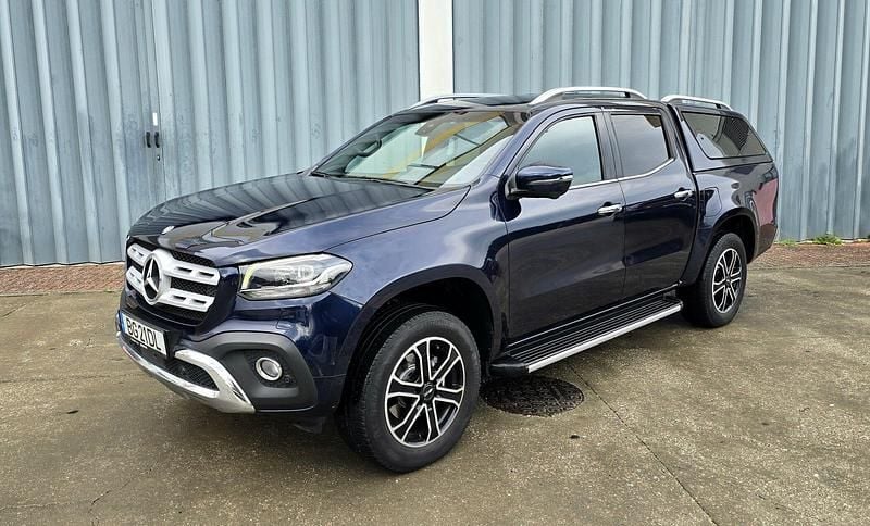 Azul Usado 2017 Mercedes X250 Pickup | € 36.900 - Imagem 1/4