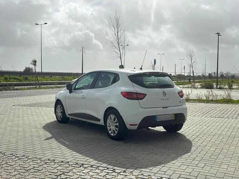 Usado Renault Clio IV 75 HP (55 kW) 2017 Branco Citadino