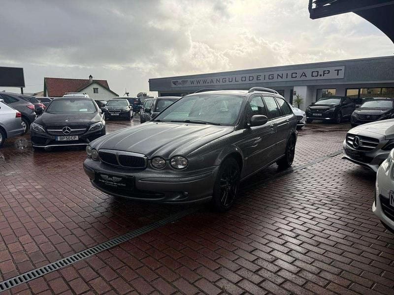 Cinzento Usado 2004 Jaguar X-type | € 5.000 - Imagem 1/4