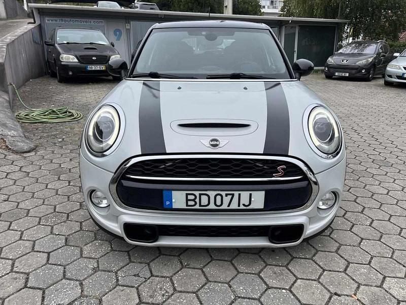 Branco Usado 2015 Mini Cooper Citadino | € 17.900 (Caro) - Imagem 1/4