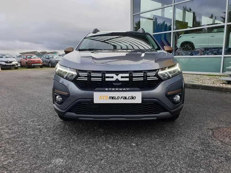 Usado Dacia Sandero 101 HP (74 kW) 2025 Cinzento Citadino