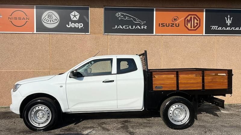 Branco Usado 2022 Isuzu D-Max Pickup | € 32.900 (Preço justo) - Imagem 1/4