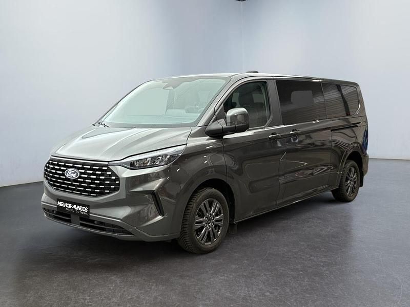 Cinza Usado 2024 Ford Transit Titanium SUV | € 42.900 - Imagem 1/4