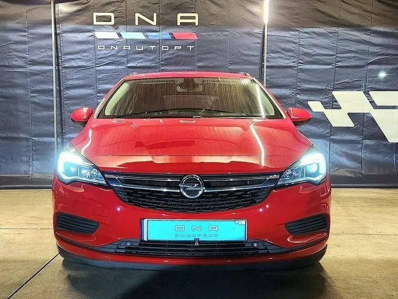 Usado Opel Astra Dynamic 136 HP (100 kW) 2019 Azul Carrinha