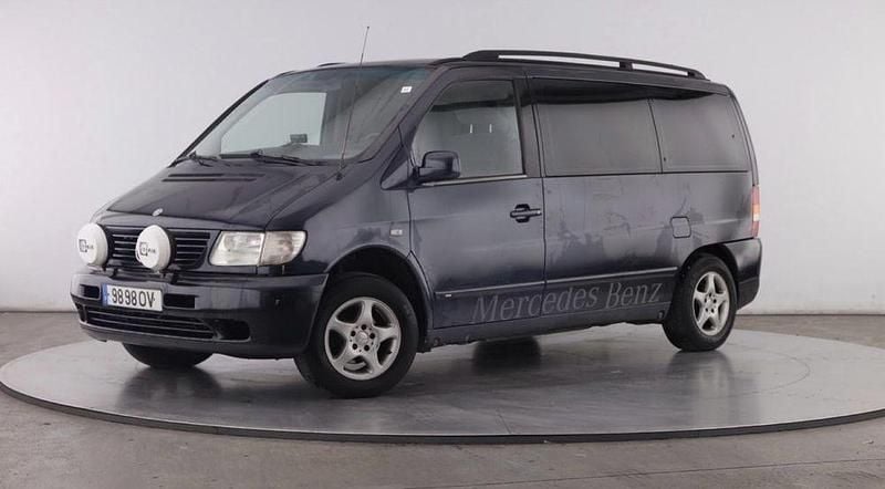 Usado 2000 Mercedes V220 Monovolume | € 5.999 - Imagem 1/4