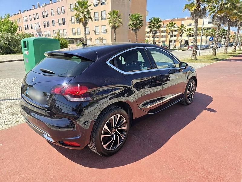 Usado DS Automobiles DS4 So Chic 120 HP (88 kW) 2016 Sedan