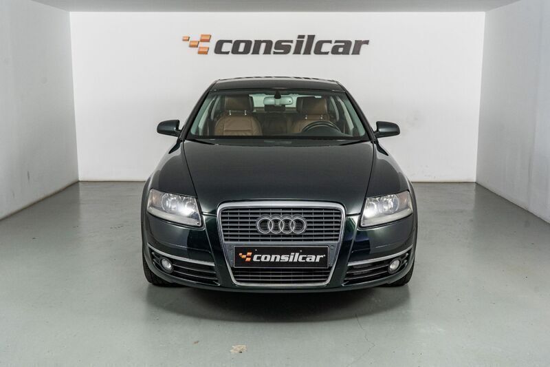 Verde escuro Usado 2005 Audi A6 Exclusive Sedan | € 9.980 (Preço elevado) - Imagem 1/4