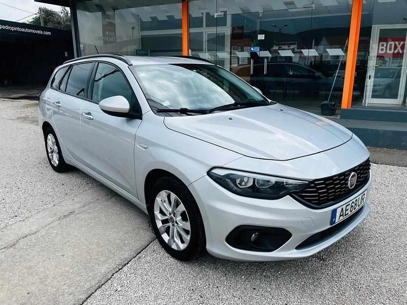 Usado Fiat Tipo Wagon 95 HP (69 kW) 2021 Cinzento Carrinha