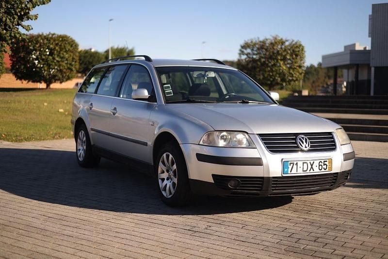 Usado 2002 VW Passat Sedan | € 3.300 (Preço justo) - Imagem 1/4