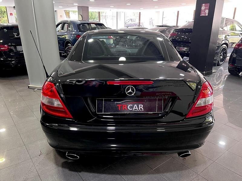 Usado Mercedes SLK200 163 HP (119 kW) 2007 Preto Cabrios