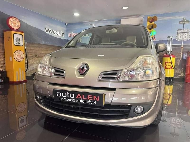 Usado Renault Modus Dynamique 85 HP (62 kW) 2008 Dourado Monovolume