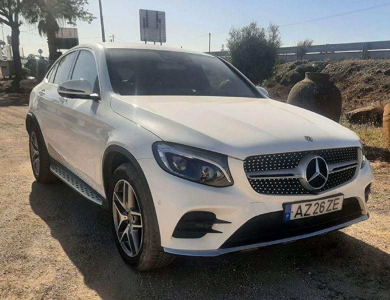 Branco Usado 2018 Mercedes GLC250 AMG line Coupé | € 49.990 (Caro) - Imagem 1/4