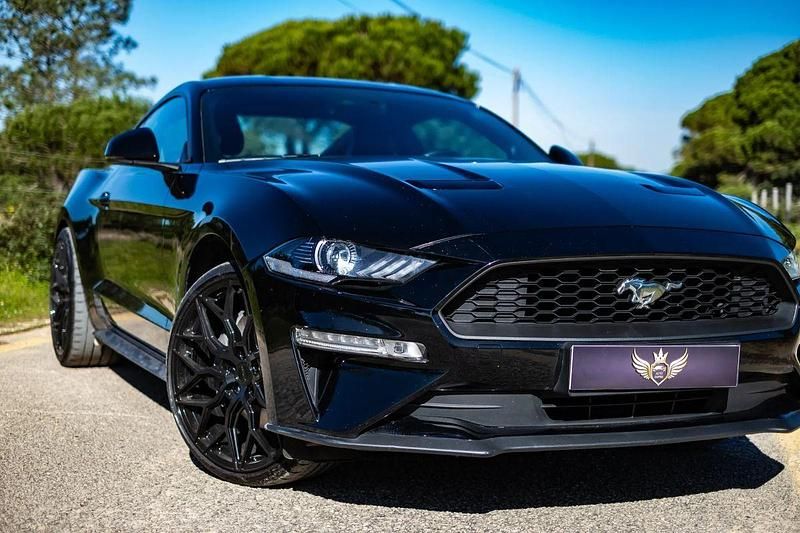Usado Ford Mustang 314 HP (230 kW) 2019 Preto Coupé
