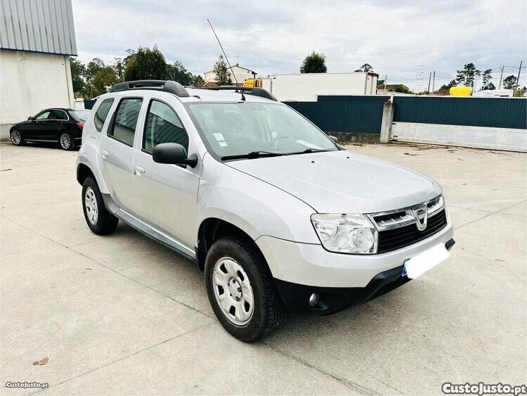 Cinza Usado 2012 Dacia Duster SUV | € 9.899 (Preço justo) - Imagem 1/1