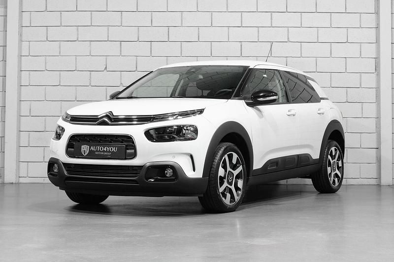 Branco Usado 2019 Citroën C4 PureTech SUV | € 14.250 (Preço justo) - Imagem 1/4
