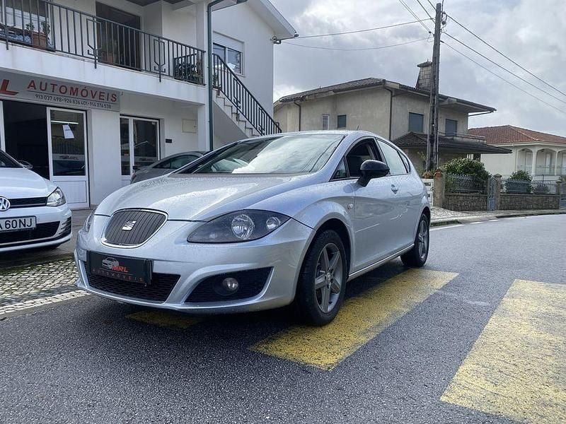 Usado Seat Leon 105 HP (77 kW) 2011 Citadino
