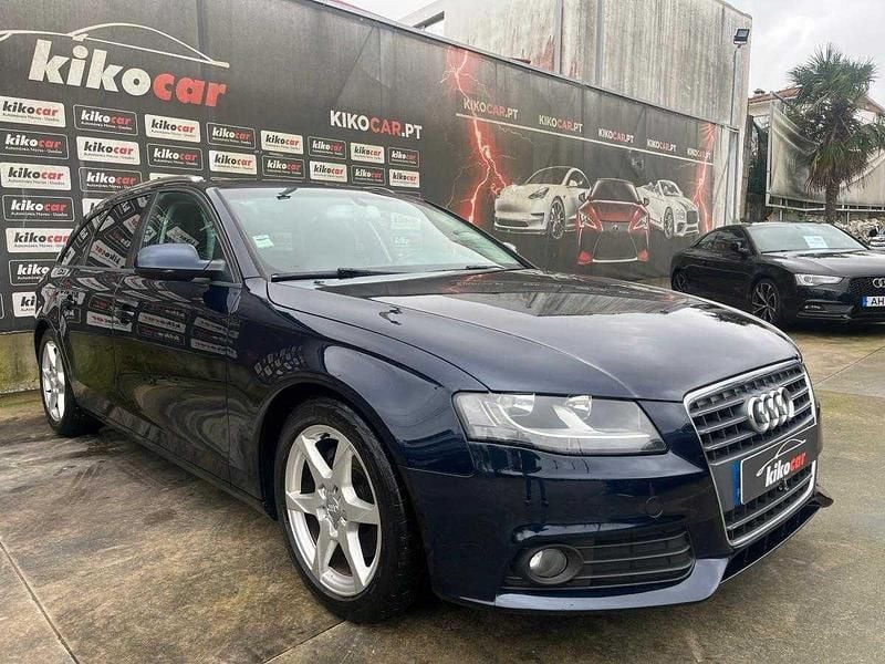 Usado Audi A4 Business 143 HP (105 kW) 2010 Azul Carrinha