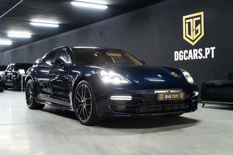 Azul Usado 2021 Porsche Panamera 4S Executive Sedan | € 95.900 - Imagem 1/4