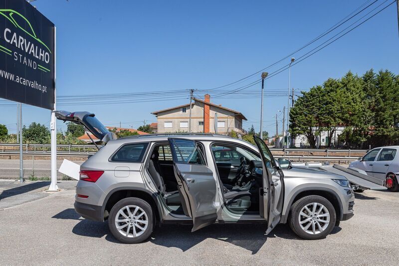 Cinzento Usado 2018 Skoda Kodiaq Active SUV | € 25.000 (Preço justo) - Imagem 1/4