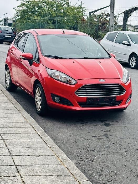 Usado 2013 Ford Fiesta Titanium Sedan | € 3.950 (Bom preço) - Imagem 1/4