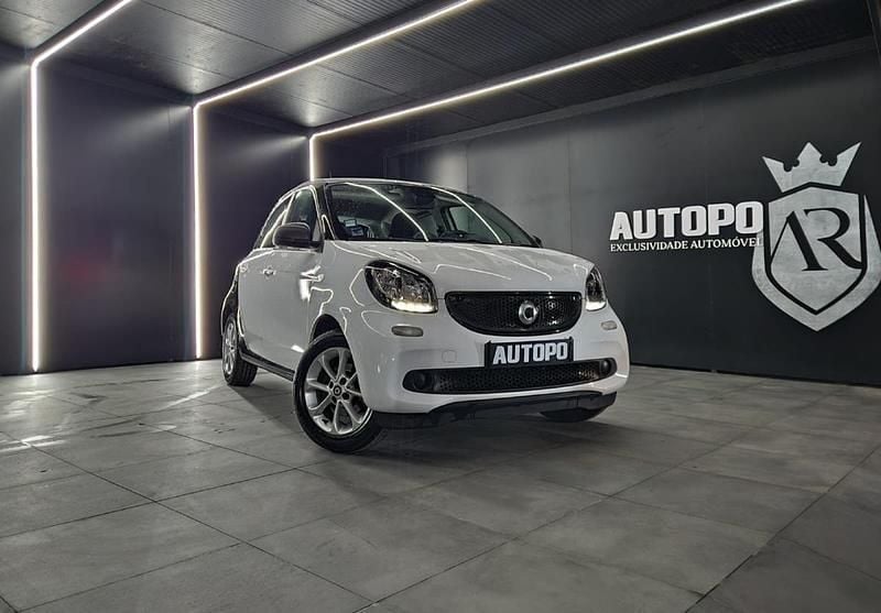 Branco Usado 2018 Smart ForFour Citadino | € 10.900 (Preço justo) - Imagem 1/4
