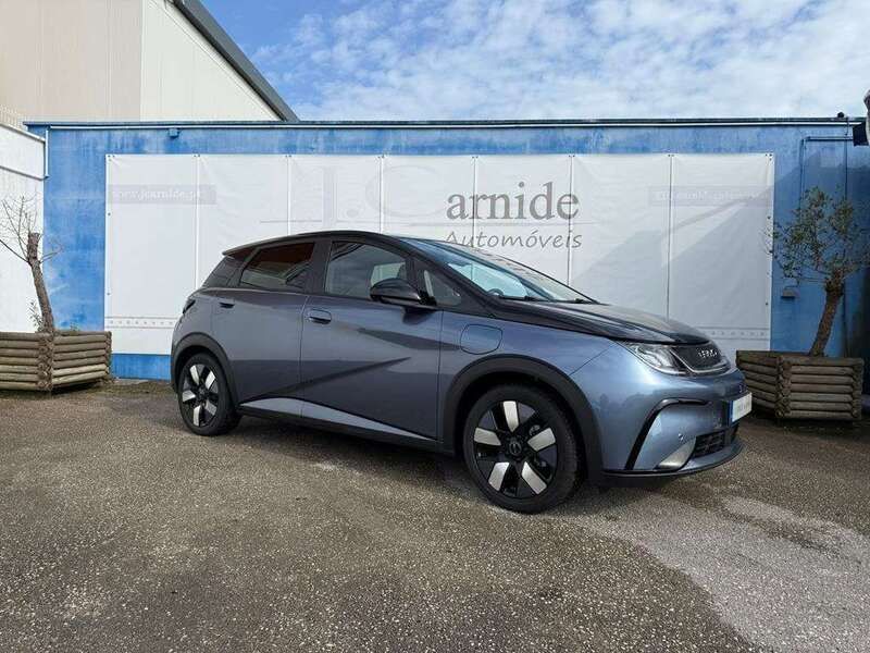Azul Novo 2025 BYD Dolphin Citadino | € 33.500 - Imagem 1/4