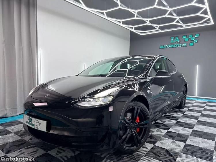 Preto Usado 2020 Tesla Model 3 Standard Range Sedan | € 18.750 (Bom preço) - Imagem 1/1