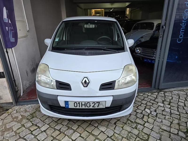 Usado Renault Modus Luxe 75 HP (55 kW) 2009 Branco Monovolume