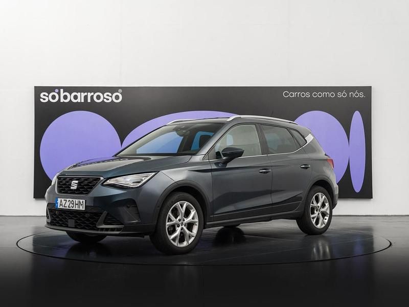 Usado Seat Arona FR 110 HP (80 kW) 2023 Cinza SUV