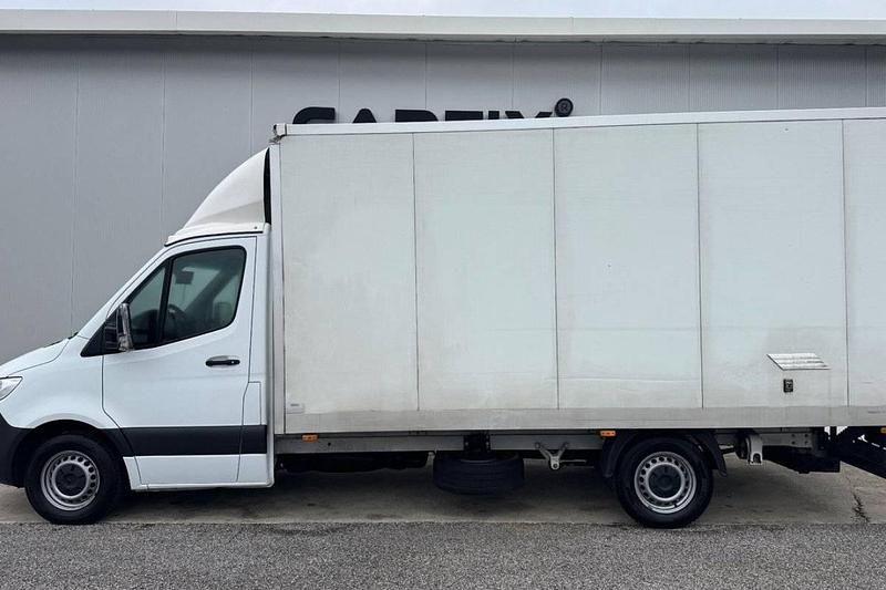 Branco Usado 2023 Mercedes Sprinter Van | € 39.999 - Imagem 1/4