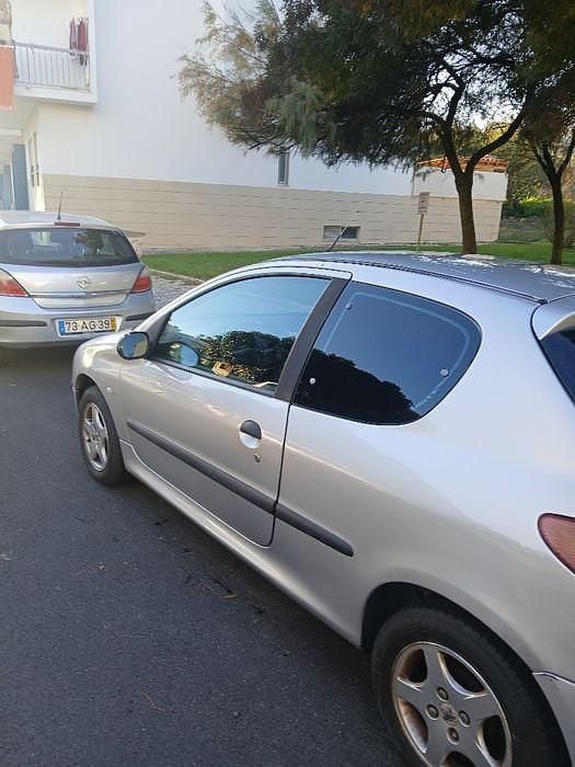 Usado 2004 Peugeot 206 | € 2.500 (Bom preço) - Imagem 1/4