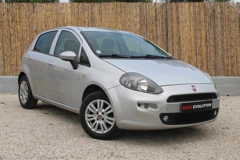 Cinzento Usado 2018 Fiat Punto Citadino | € 10.990 (Caro) - Imagem 1/4