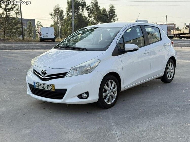 Branco Usado 2014 Toyota Yaris Active | € 8.500 (Preço justo) - Imagem 1/1