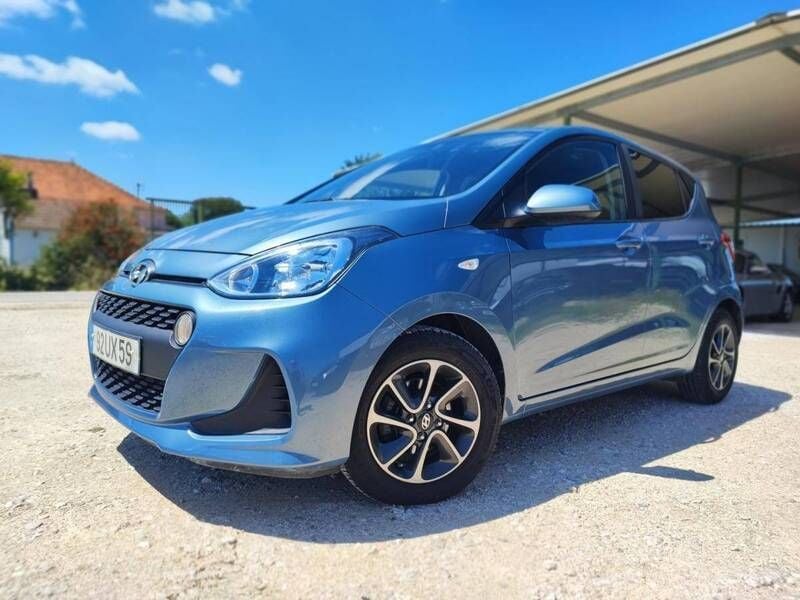 Azul Usado 2018 Hyundai i10 Citadino | € 9.250 (Preço justo) - Imagem 1/4