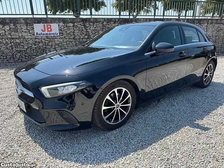 Preto Usado 2019 Mercedes A180 Progressive Citadino | € 21.950 (Preço justo) - Imagem 1/1
