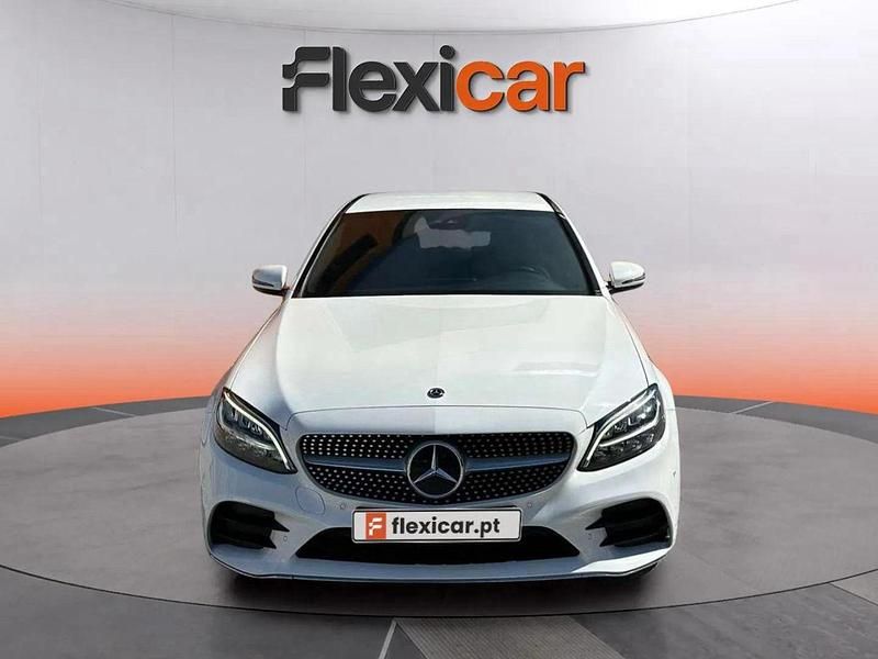Branco Usado 2019 Mercedes C180 AMG line Sedan | € 23.990 (Preço justo) - Imagem 1/4